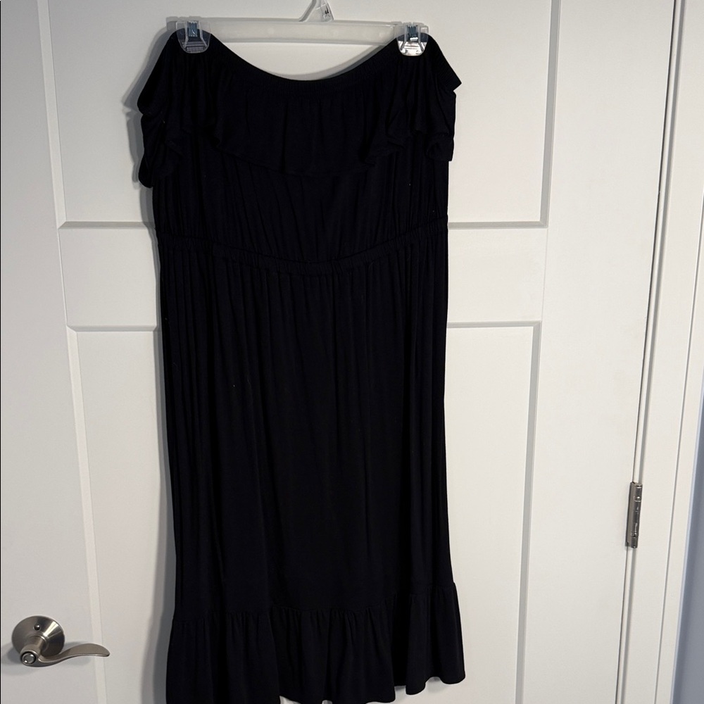 Black Women's StapRuffle Midi Dress